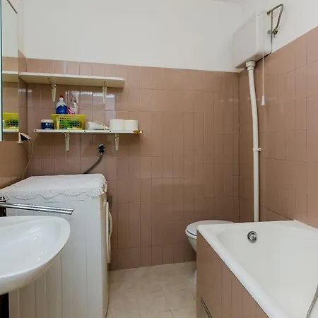 Apartment Andromeda Lovely One Bedroom Apartment