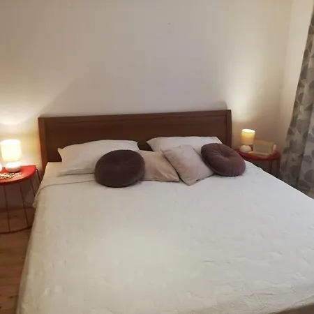 Andromeda Lovely One Bedroom Apartment